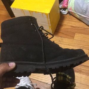 Black Timberlands